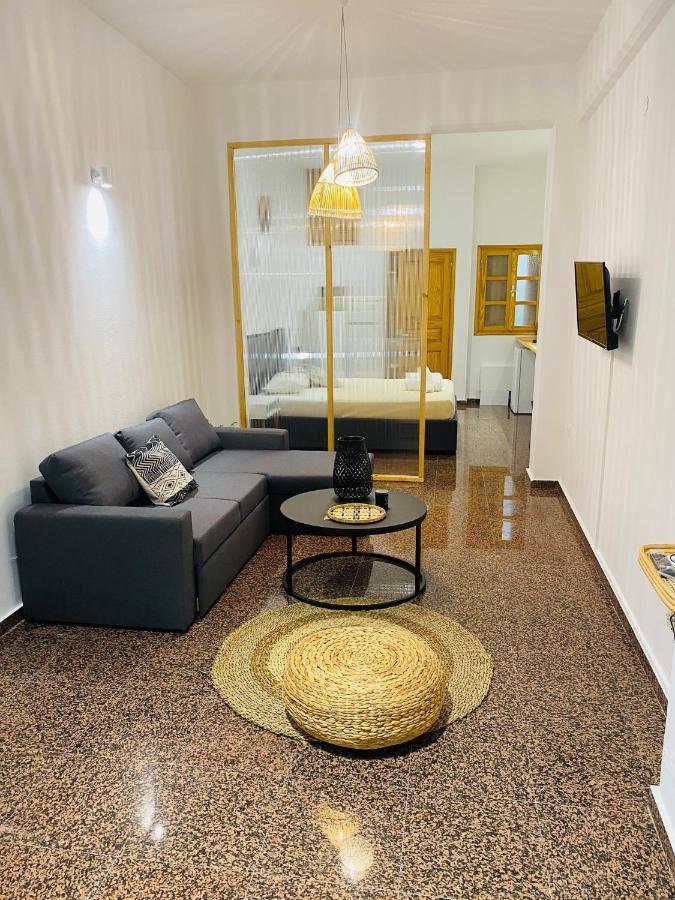 Апартаменты Homdwell Fine Living 1 Эрмуполис Экстерьер фото
